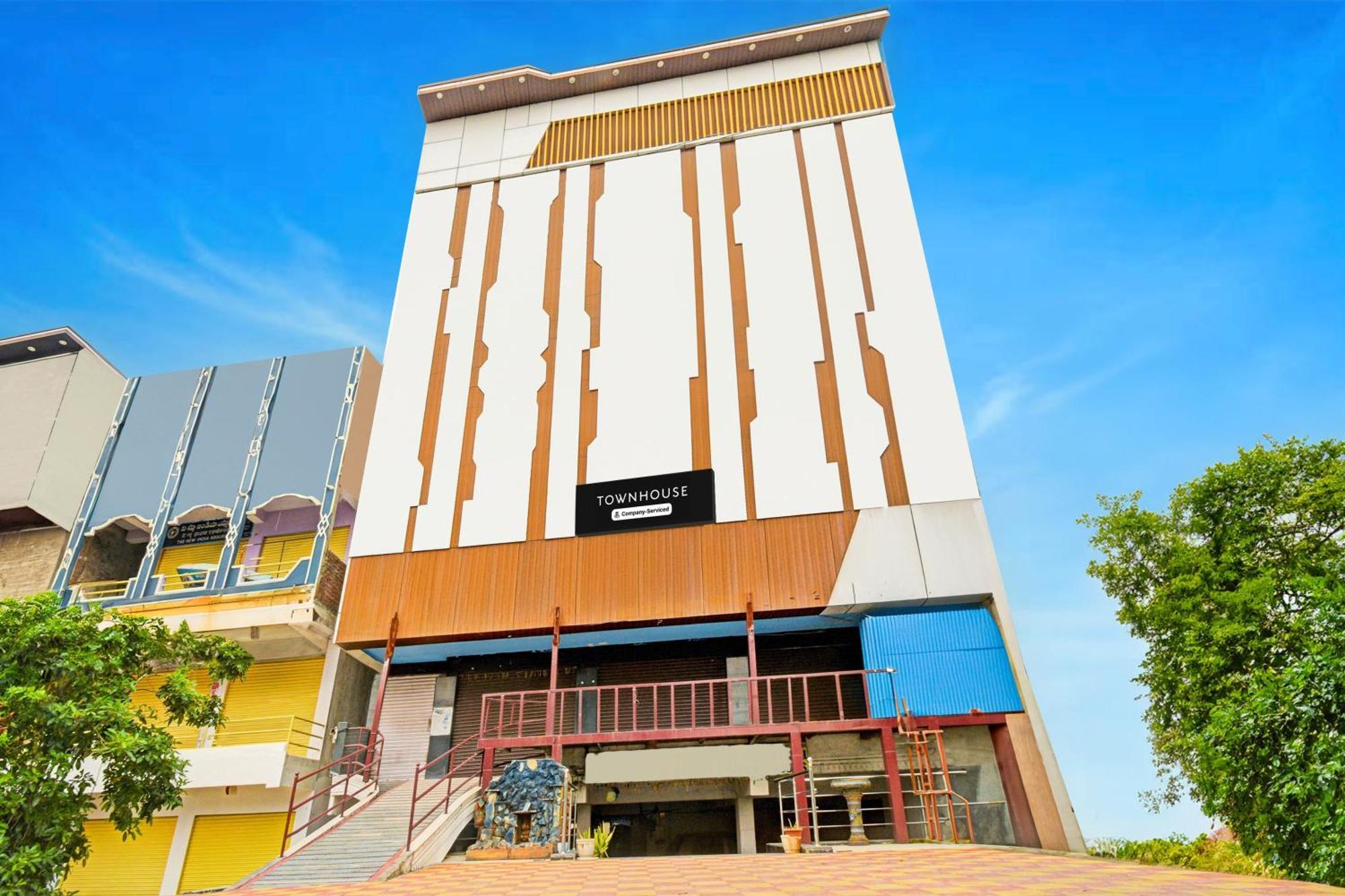Super Townhouse Mancherial Mancherāl Dış mekan fotoğraf