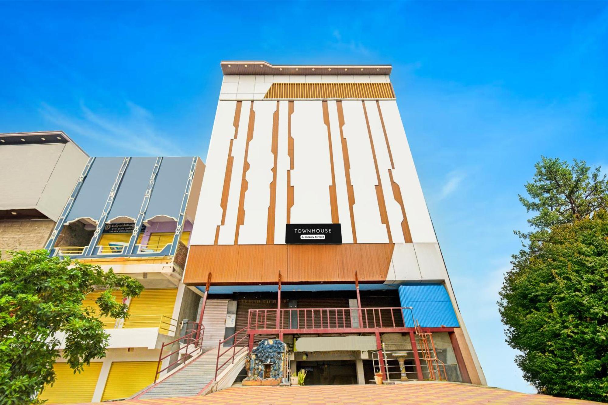 Super Townhouse Mancherial Mancherāl Dış mekan fotoğraf