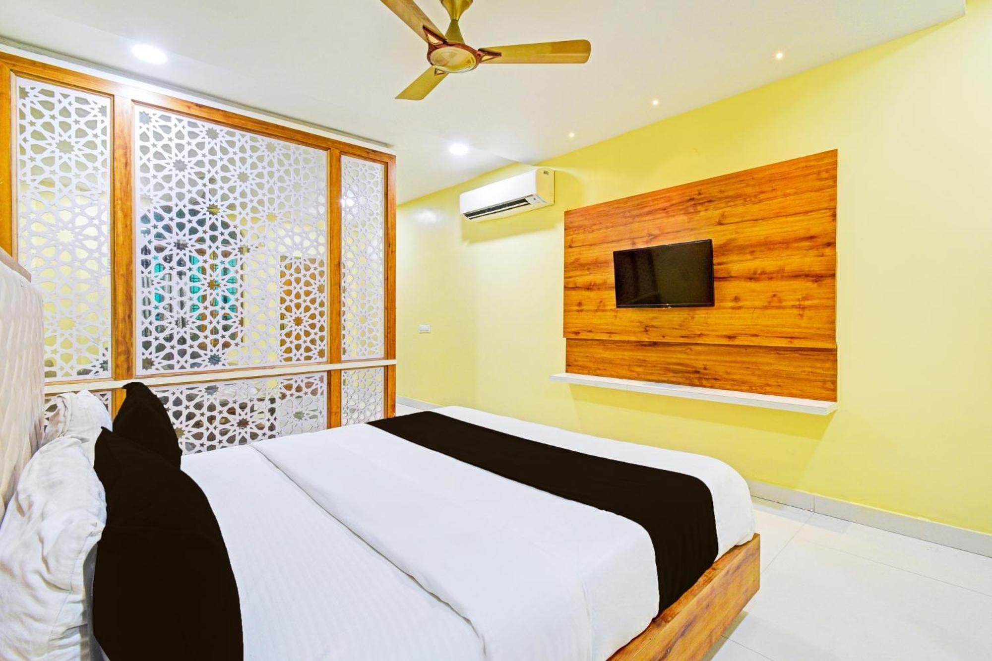 Super Townhouse Mancherial Mancherāl Dış mekan fotoğraf