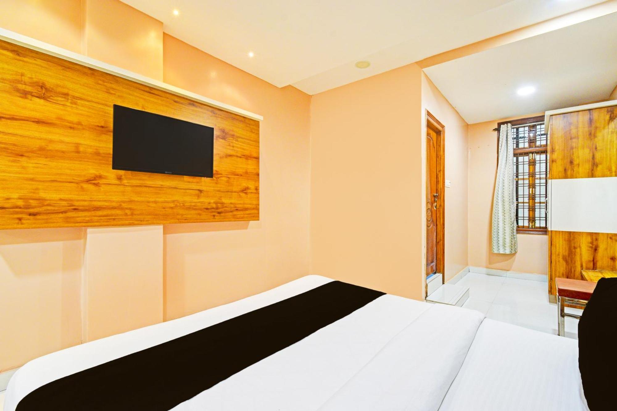 Super Townhouse Mancherial Mancherāl Dış mekan fotoğraf