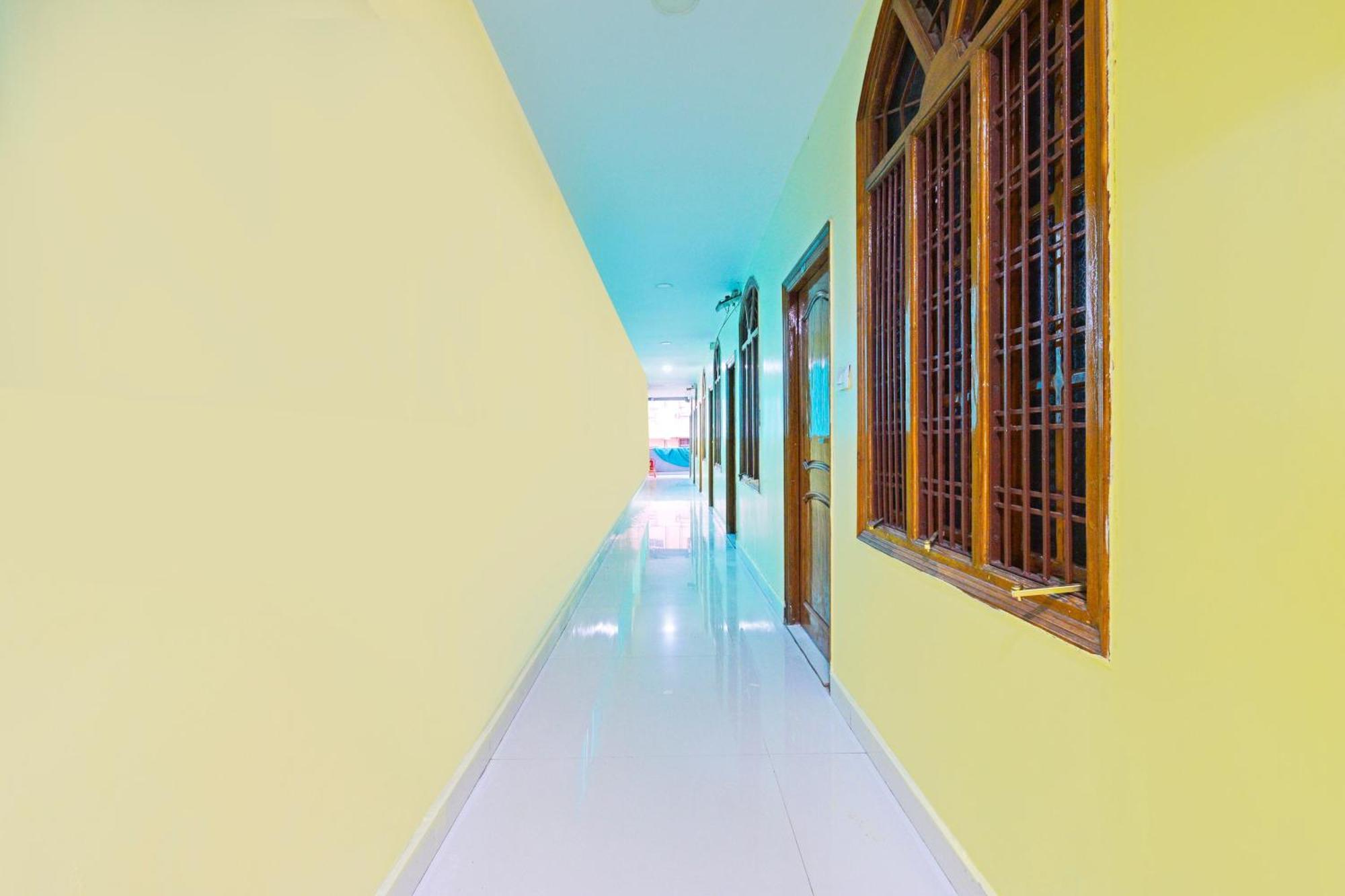 Super Townhouse Mancherial Mancherāl Dış mekan fotoğraf