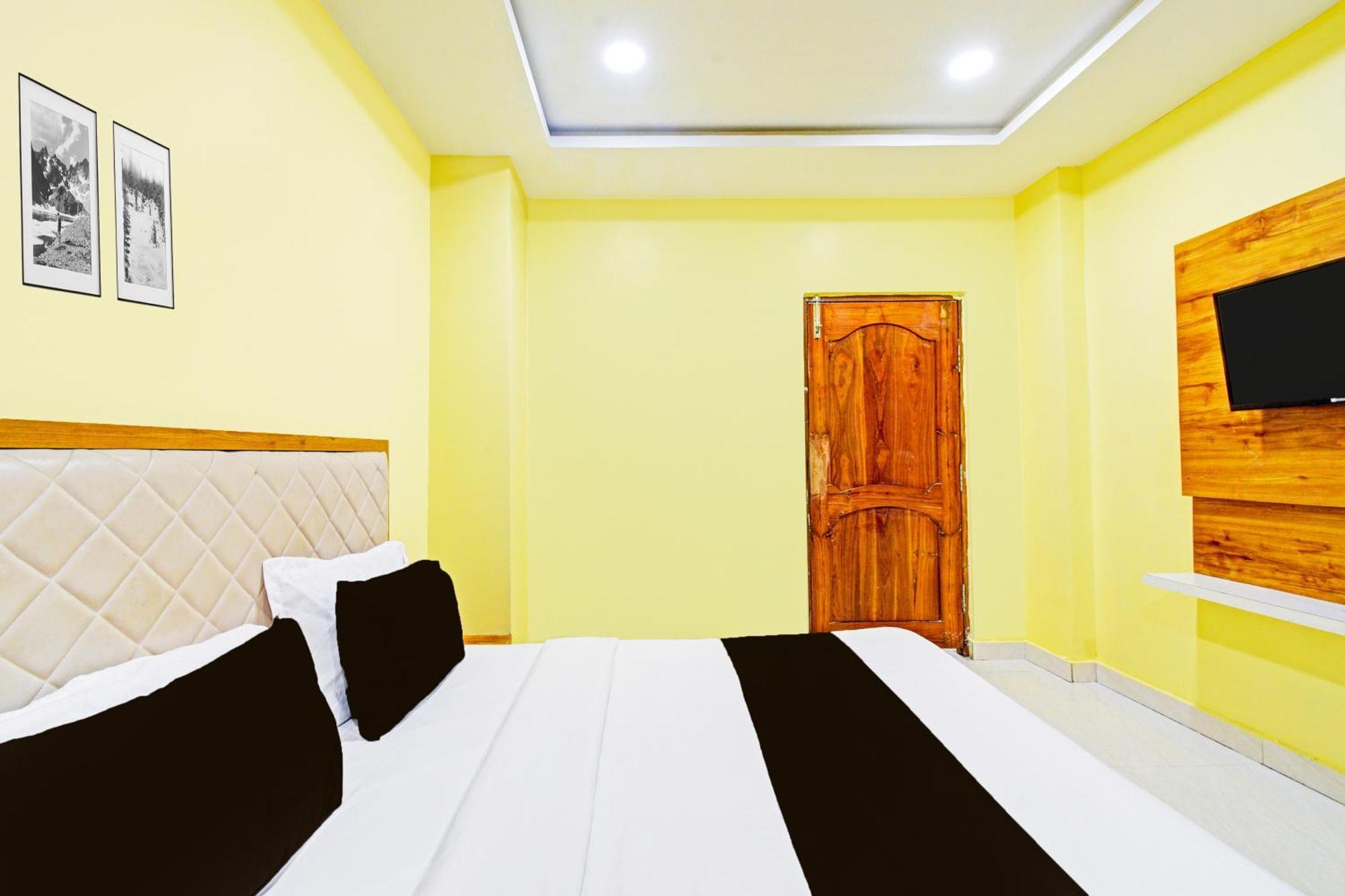 Super Townhouse Mancherial Mancherāl Dış mekan fotoğraf
