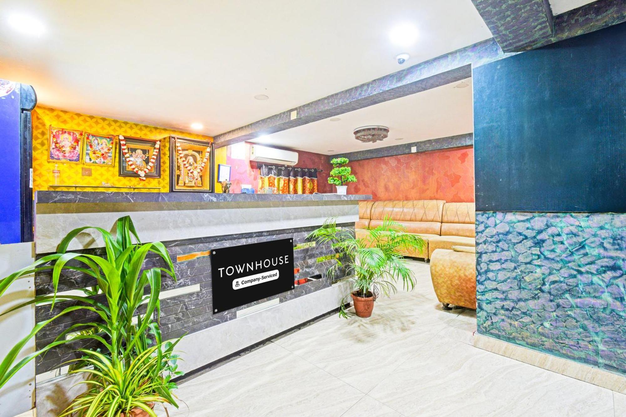 Super Townhouse Mancherial Mancherāl Dış mekan fotoğraf